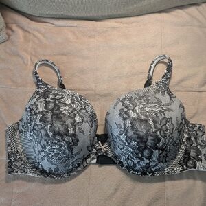 Cacique Black and White Bra